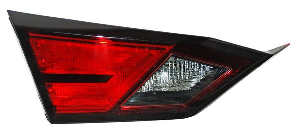 CALAVERA ALTIMA 19-24 INT C/FOCO TYC NSF IZQ